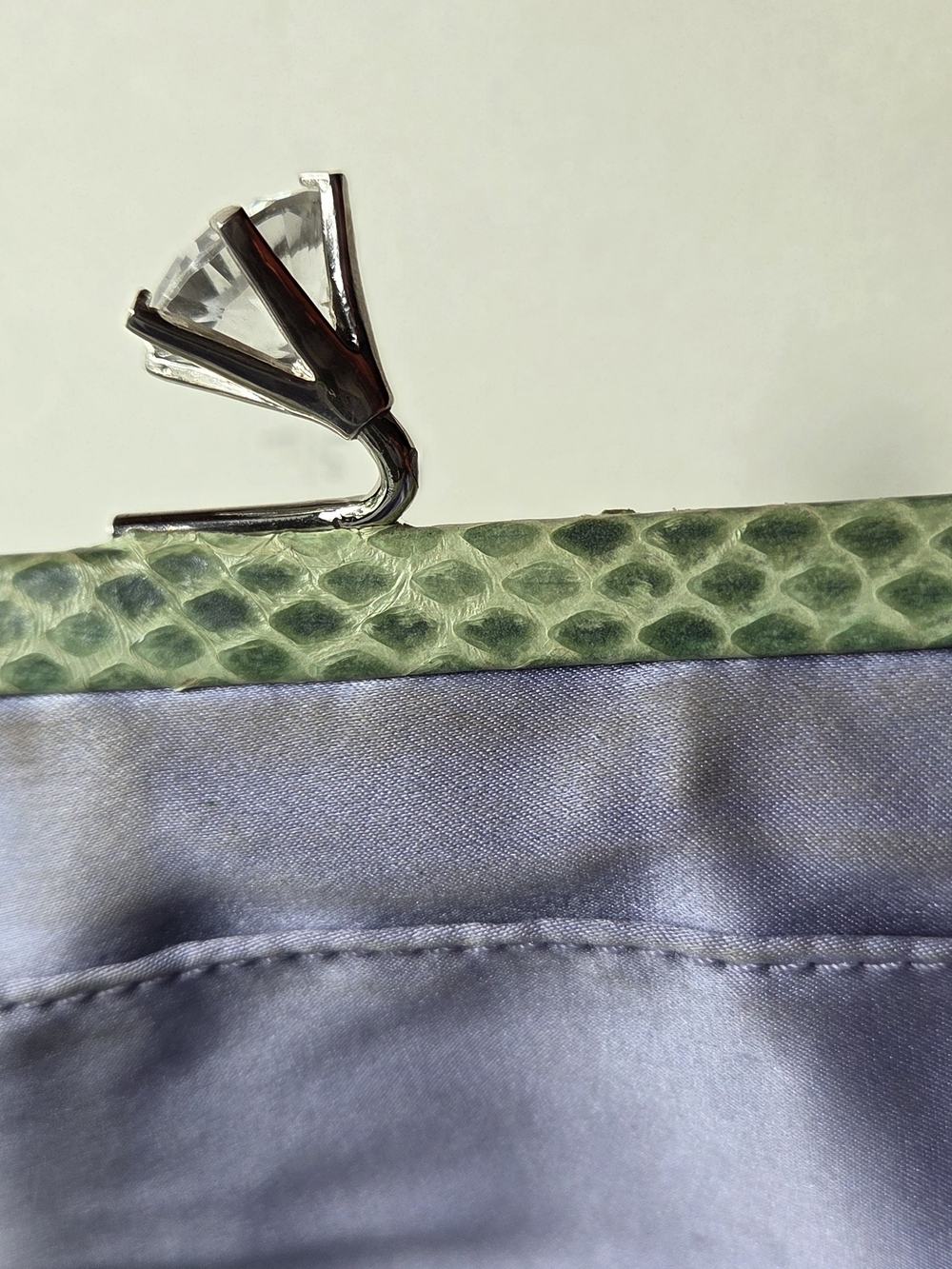 COACH Y2K Limited Edition Signature Snake Skin Framed Kisslock Clutch -- Green - Picture 6 of 9